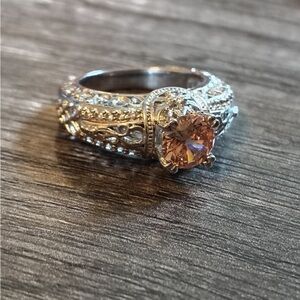 Elegant Silver and Gold Women's Ring 8.5